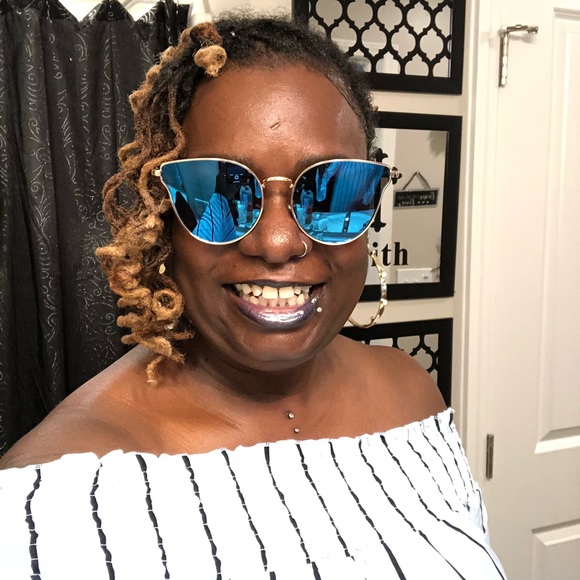 Meet your Posher, Crystal - Picture 5 of 8